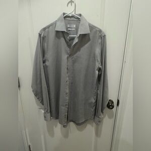 Gorgeous button down for business meeting or casual